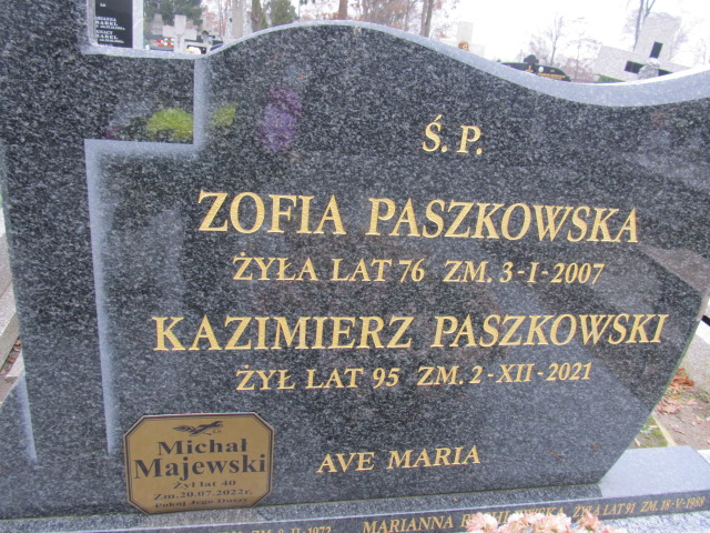 Michał Majewski  1982 Sieradz Paraf - Grobonet - Wyszukiwarka osób pochowanych